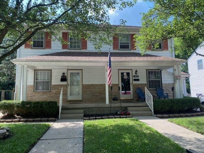 Building Photo - Two bedroom, one bathroom double in Spring... Rental
