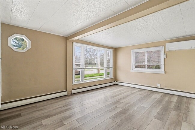 Photo - 5425 Ohio St