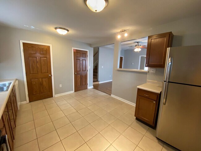 Photo - 2513 Deming Ave Unit 2513