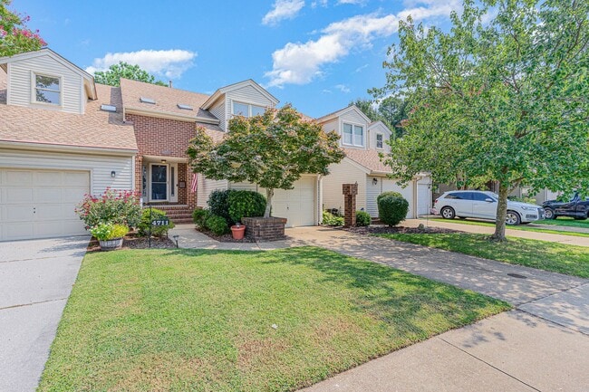 Photo - Immaculate 3bedroom 2.5 Townhouse on Kempsville Green Gold Couse