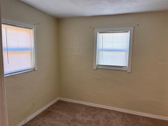 Photo - 1401 31st St S