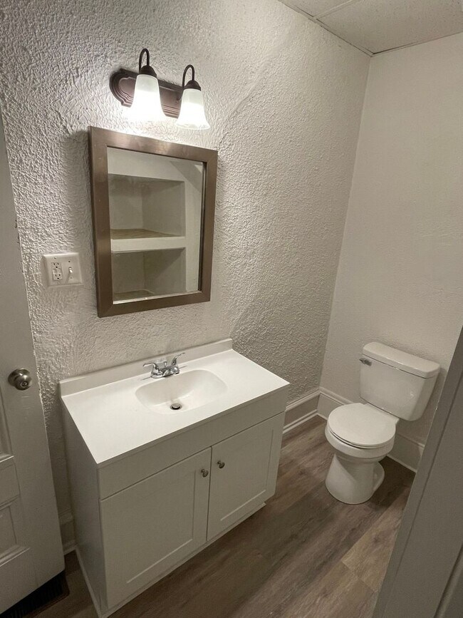 Photo - 150 Walnut St Unit Apt A