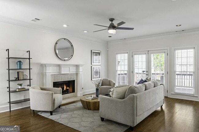 Photo - 78 Crumley St SE