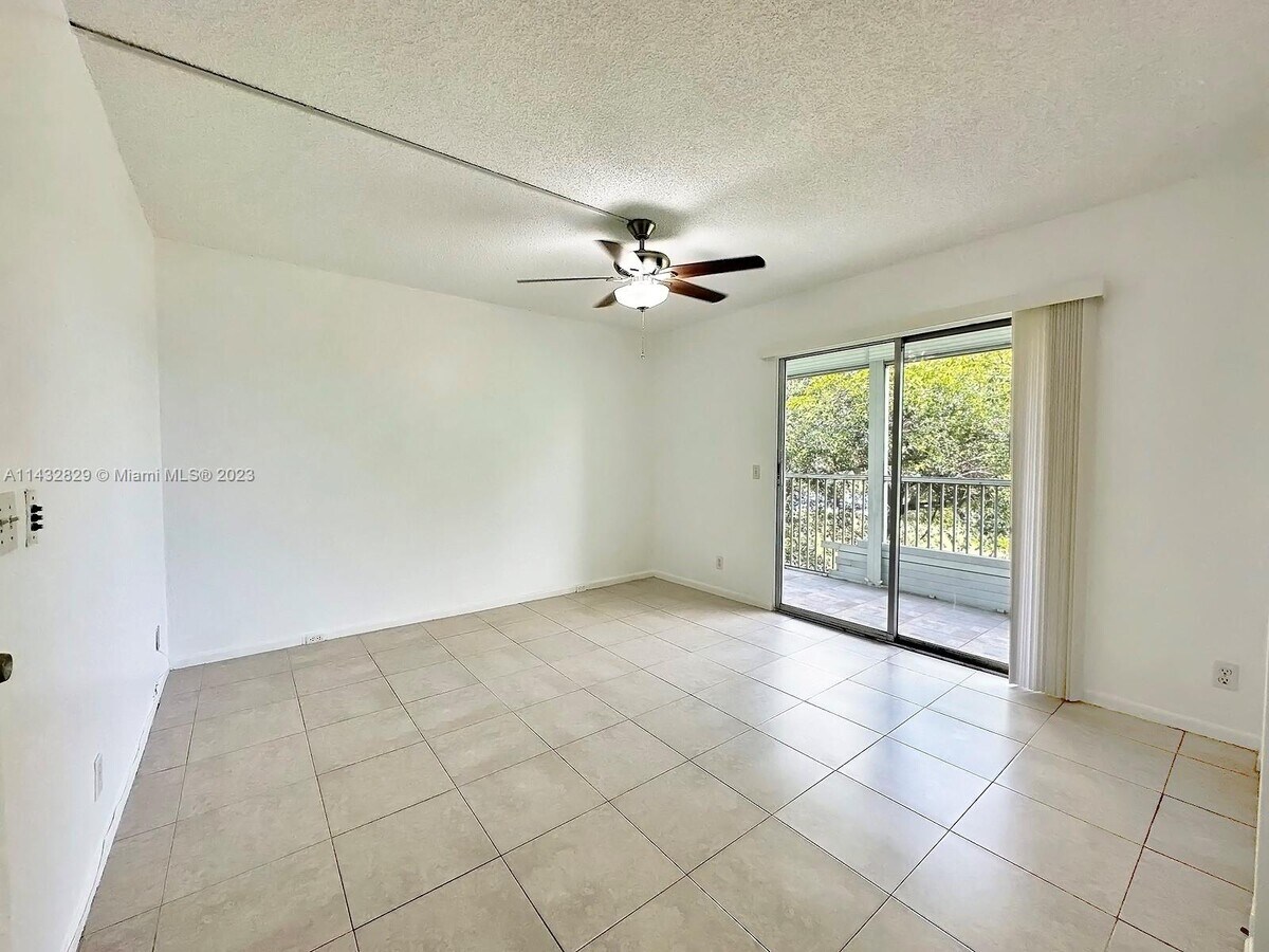 Photo - 17951 NW 91st Ct Unit 3