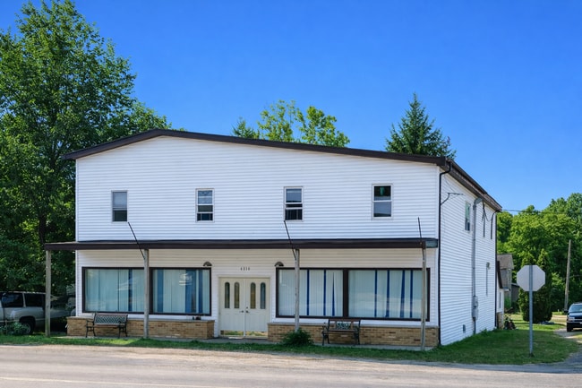 Building Photo - 4010 K Dr S Unit B