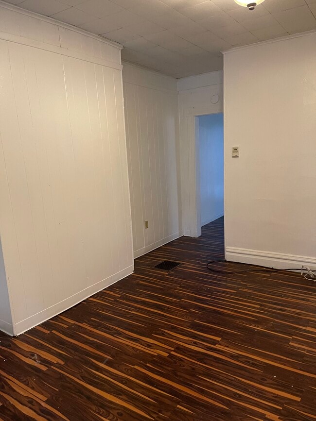 Building Photo - 1026 Wallace Ave