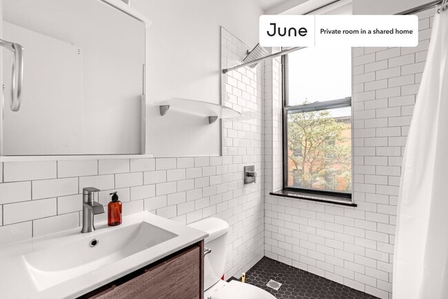 Photo - Room in Shared 5 bed/3 bath home Unidad B