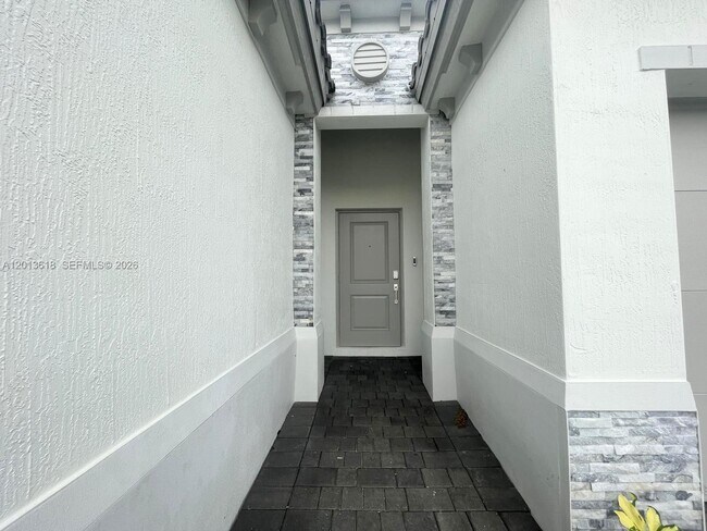 Photo - 863 SE 26th Ter