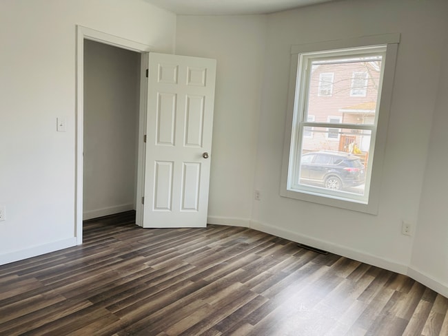 Photo - 145 Canterbury St Unit 2