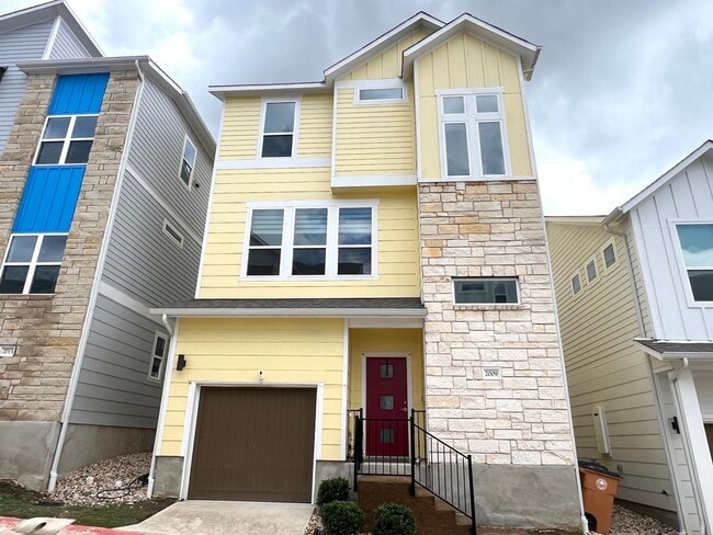 Building Photo - Modern Three-Story Large 2 Bedroom and 3.5...