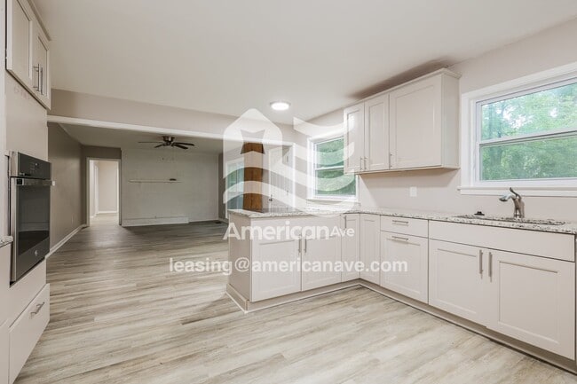 Photo - 1413 E Northside Dr