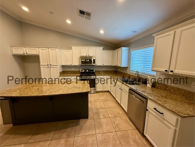 Photo - Stunning 5 Bed/3 Bath SW Bakersfield Home w/ RBP & $0 Deposit Option