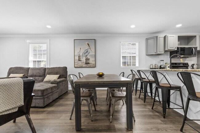 822 Parkwood Ave Unit SI ID1268891P