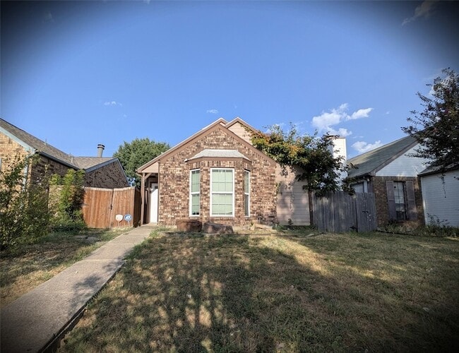 Building Photo - 323 Teakwood Ln