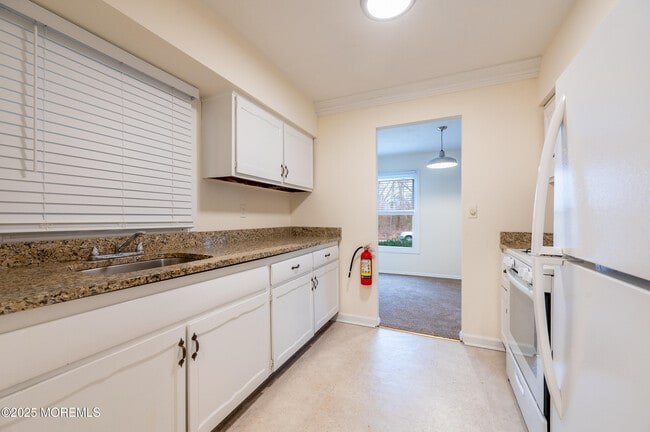 Photo - 2137 8th Ave