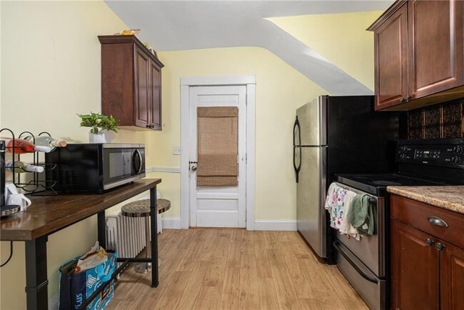 Photo - 612 Thames St Unidad 2