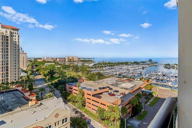 Building Photo - 1 Beach Dr SE Unit 1201 Rental
