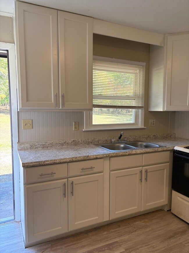 Kitchen - 723 Mylinda Dr Unit 723