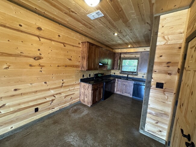 Photo - 2 bed 2 bath fourplex. Stained concrete fl... Unit 2