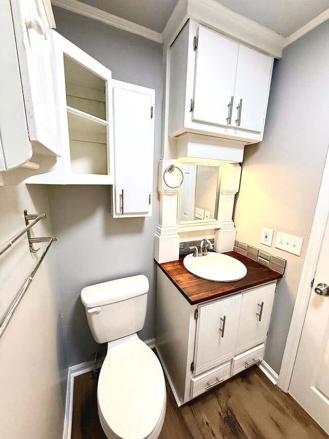 Photo - 120 Calvin Ct Unit B