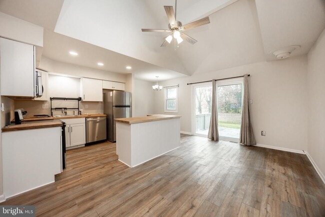 Photo - 1104 St Michaels Ct