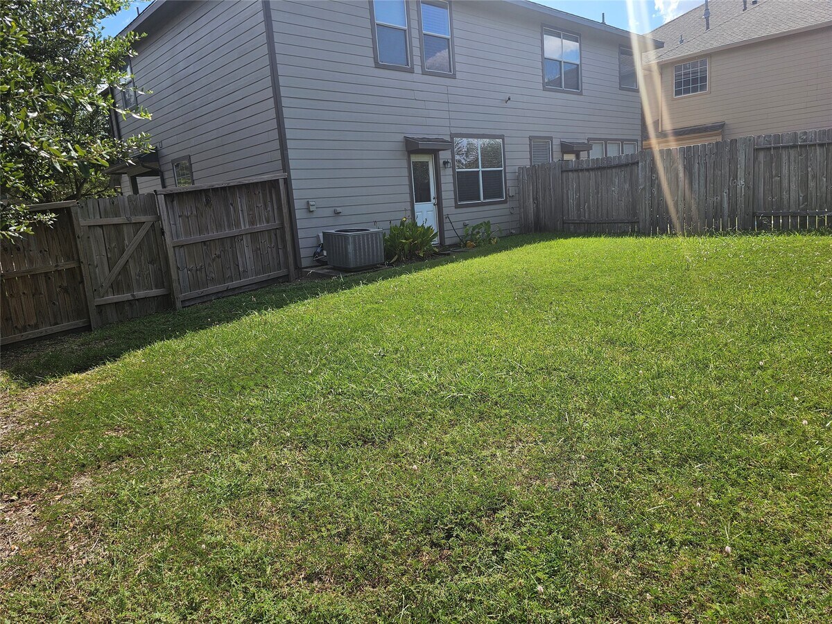 Photo - 3217 Victorian Manor Ln