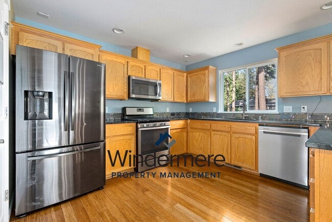 Photo - Beautiful 4 bedroom 2.5 bathroom home on large lot