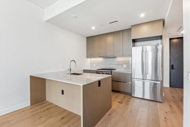 Photo - 610 Davis St Unit 3010