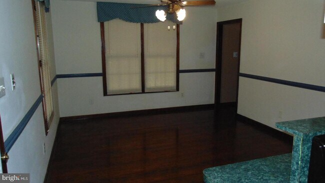 Photo - 5720 Harrison Rd