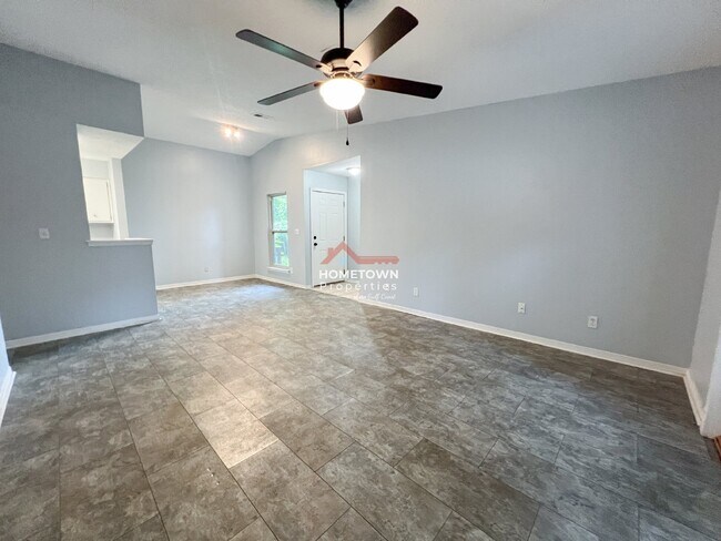 Photo - 6013 Born Ct