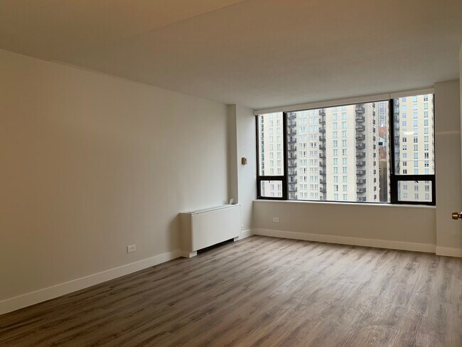 Photo - 2 E Oak St Condo Unit 2708