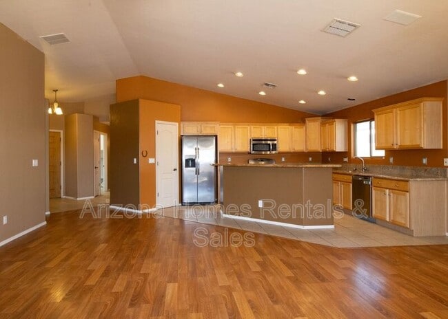 Photo - 10462 E Rose Hill St