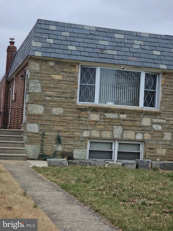 Photo - 7719 Dungan Rd House