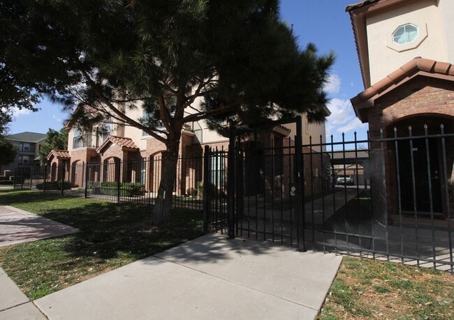Condo WALKING DISTANCE TO TECH! Pre-leasin... - Condo WALKING DISTANCE TO TECH! Pre-leasin...