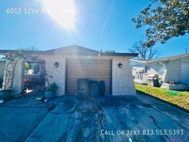 Building Photo - 6012 12th Ave Unit Studio