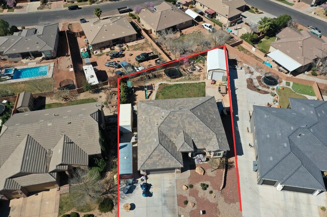 Photo - 6 Bed/4 Bath Home with Walkout Basement and Extra Storage! Fully Fenced!