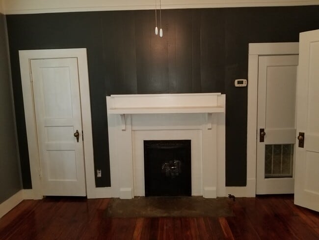 Building Photo - 1208 Frisco St Unit 2