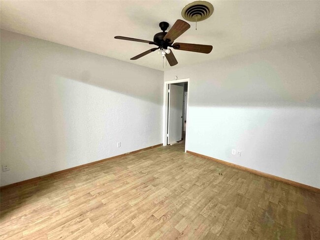 Photo - 1213 Connie St