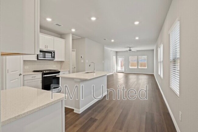 Photo - 203 Travine Dr