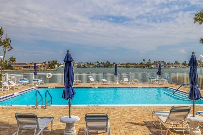 Photo - 400 64th Ave Unidad 708