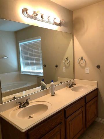 714 Honey Hill Dr