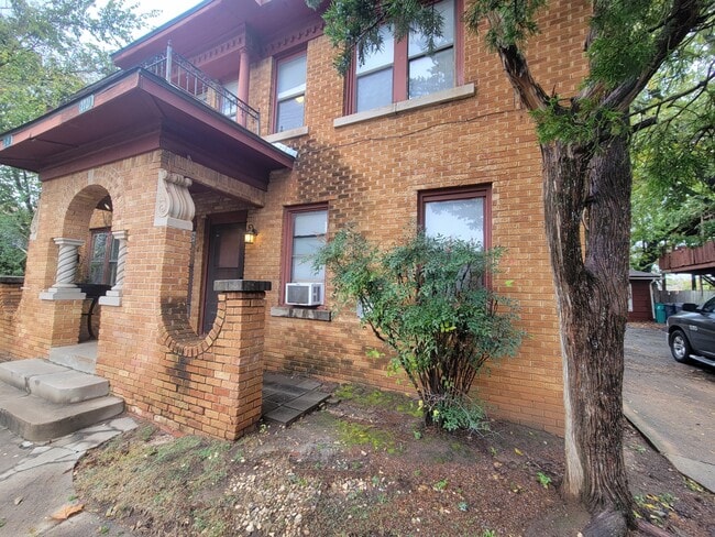 Building Photo - 2721 NW 12th St