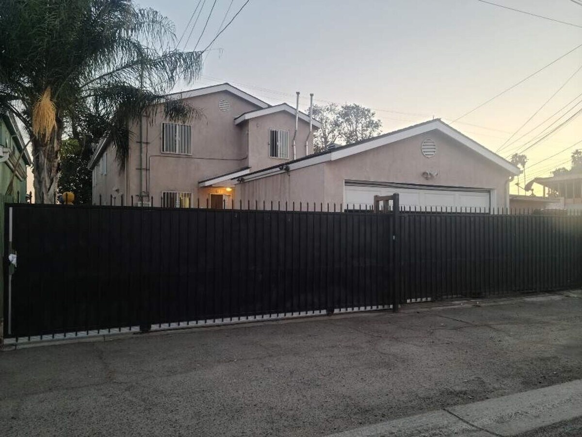 Photo - 79(633) Unit 79(635B)