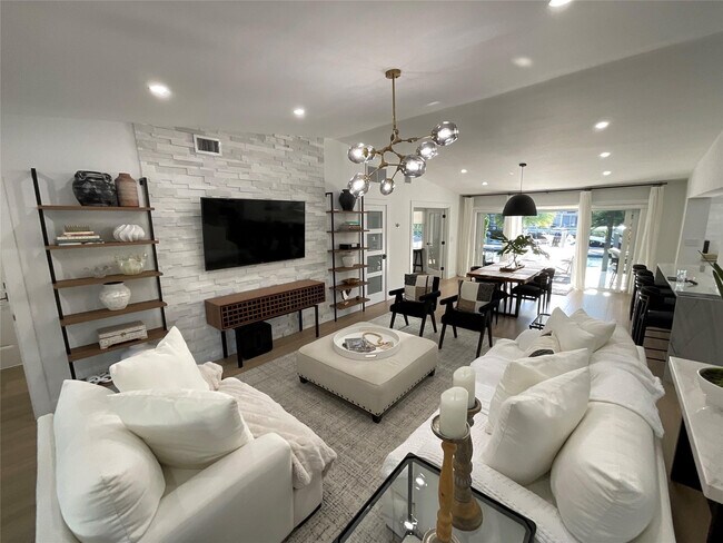 Photo - 3000 Jasmine Terrace