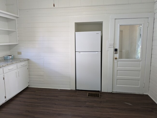 Photo - 2915 Winter Lake Rd Unit B