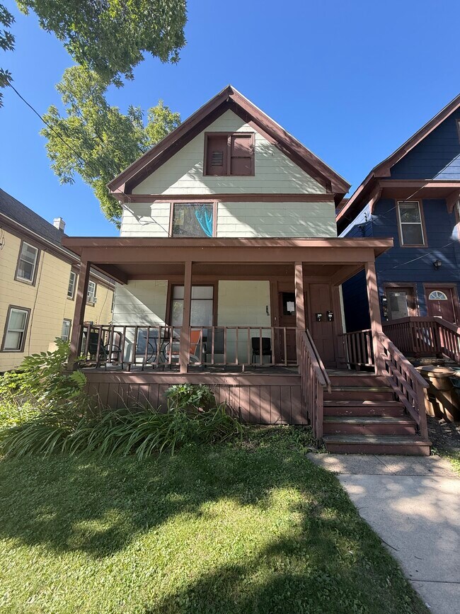 118 S Blair St