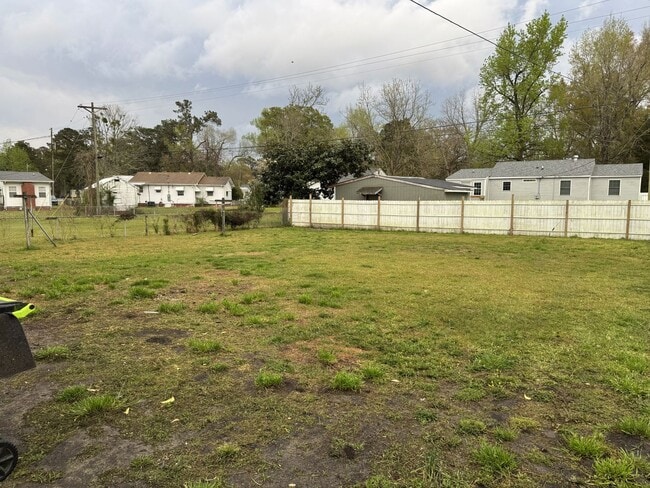 Photo - 305 Miller Blvd