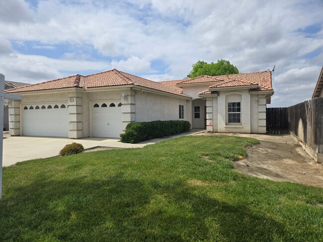 Building Photo - Home For Rent– Lemoore, CA