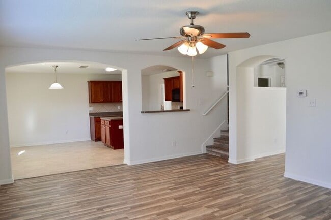Photo - Amazing 4 bed 2 bath 2 story home in Hallie Heights!
