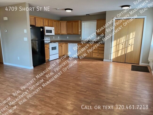 Photo - 4709 Short St NE